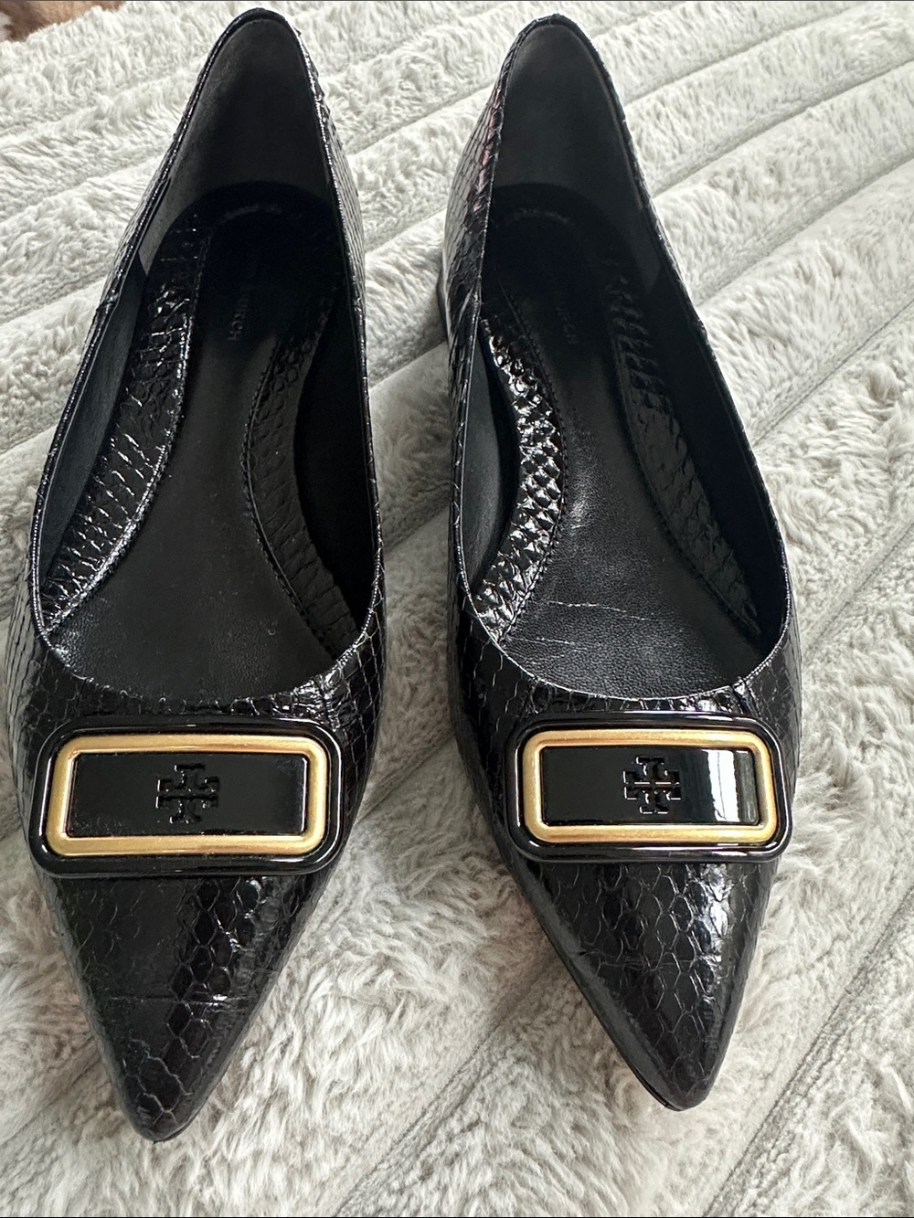 Tory Burch Georgia Black Pointed-Toe Snakeskin Flats 8